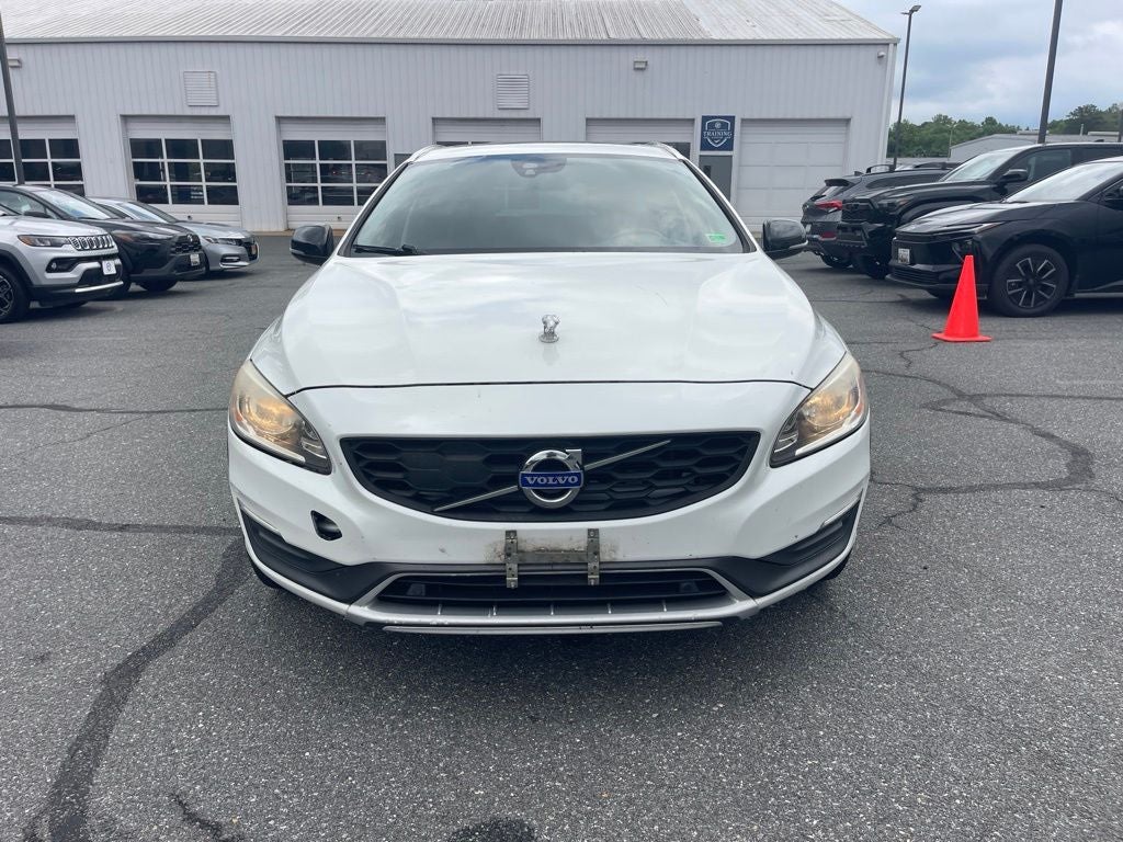 2016 Volvo V60 Cross Country T5