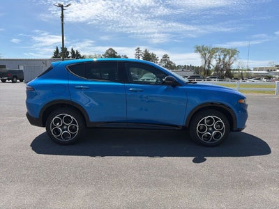 2025 Alfa Romeo Tonale Base