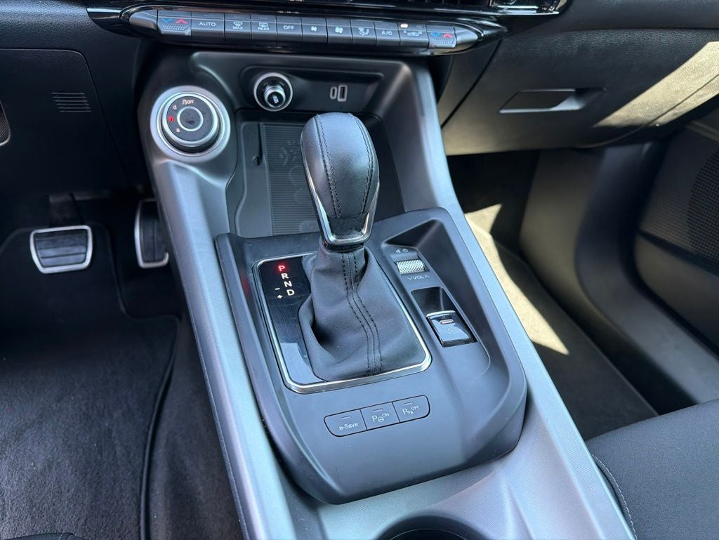 2025 Alfa Romeo Tonale Base