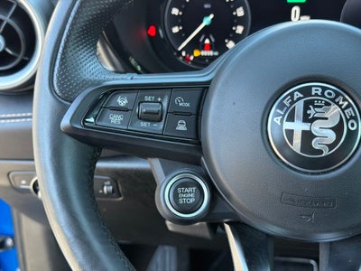 2025 Alfa Romeo Tonale Base