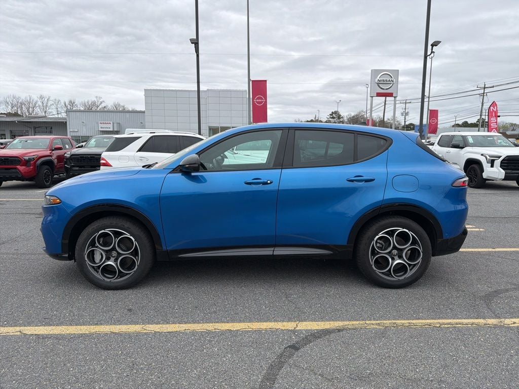 2025 Alfa Romeo Tonale Base