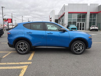 2025 Alfa Romeo Tonale Base