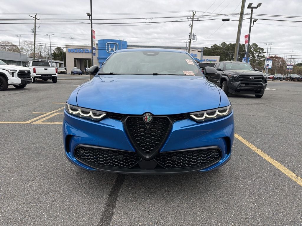 2025 Alfa Romeo Tonale Base