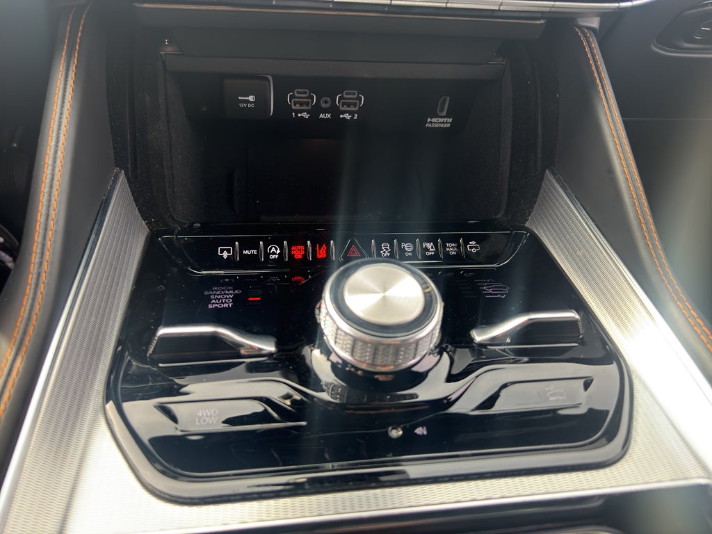 2023 Jeep Grand Wagoneer Series III