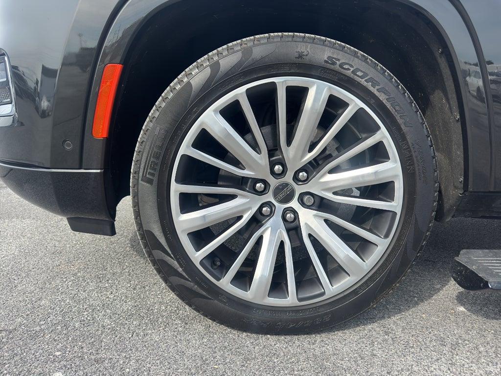 2023 Jeep Grand Wagoneer Series III