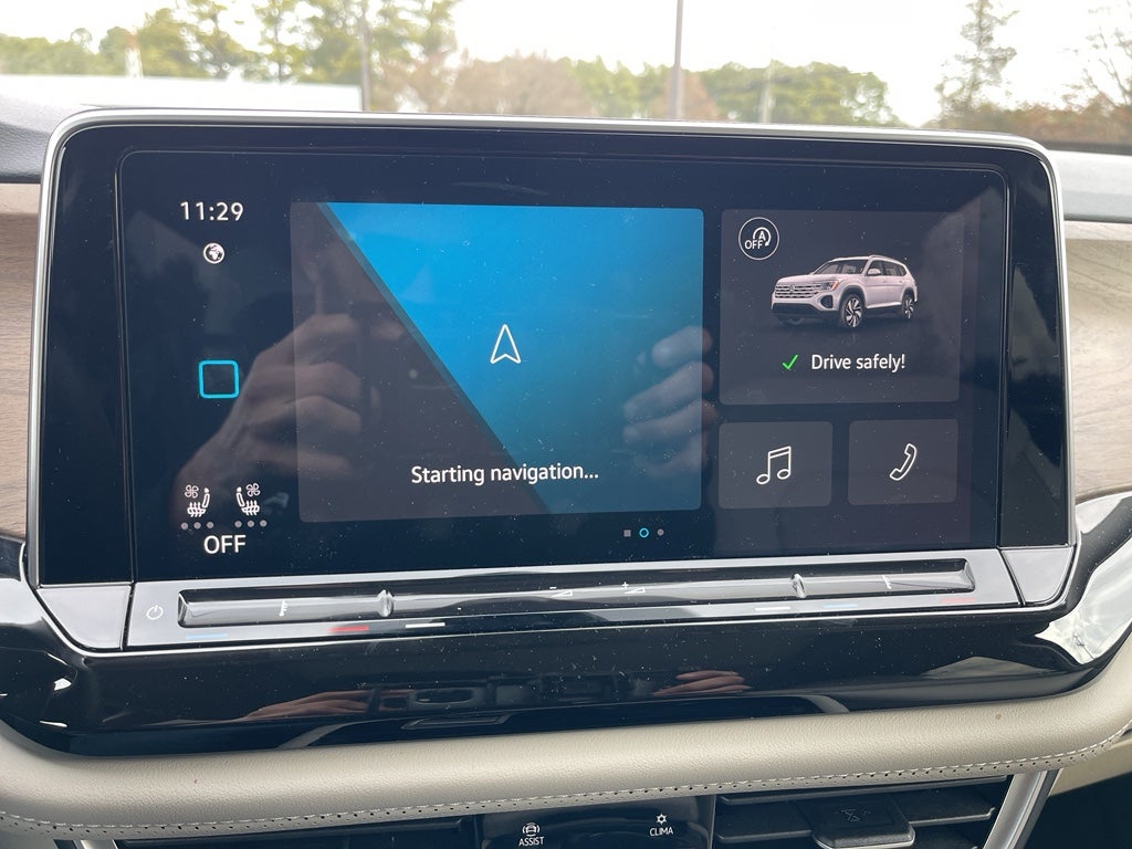 2025 Volkswagen Atlas 2.0T SE w/Technology