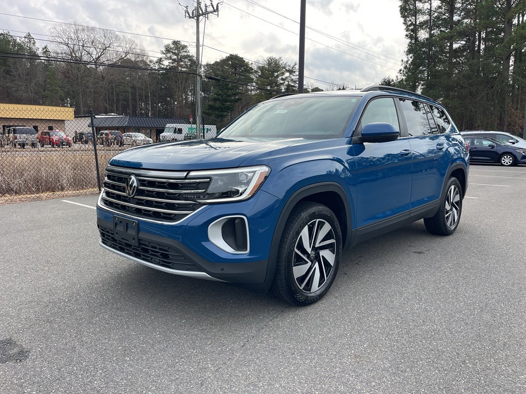 2025 Volkswagen Atlas 2.0T SE w/Technology