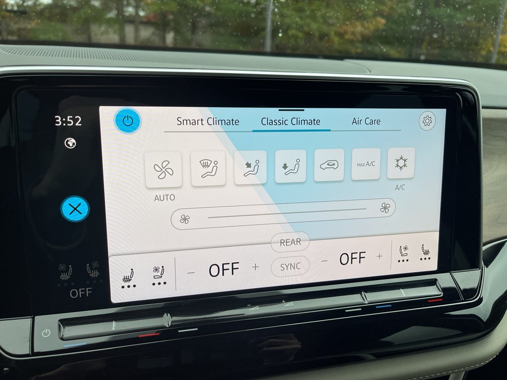 2025 Volkswagen Atlas 2.0T SE