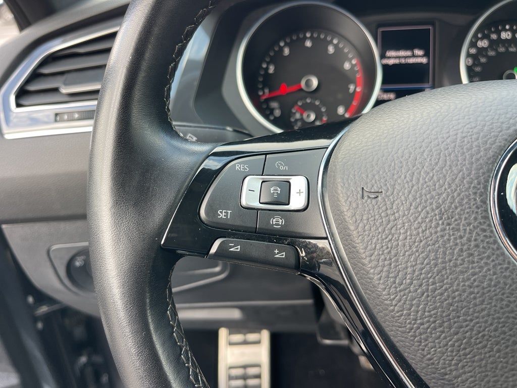 2021 Volkswagen Tiguan SE R-Line Black