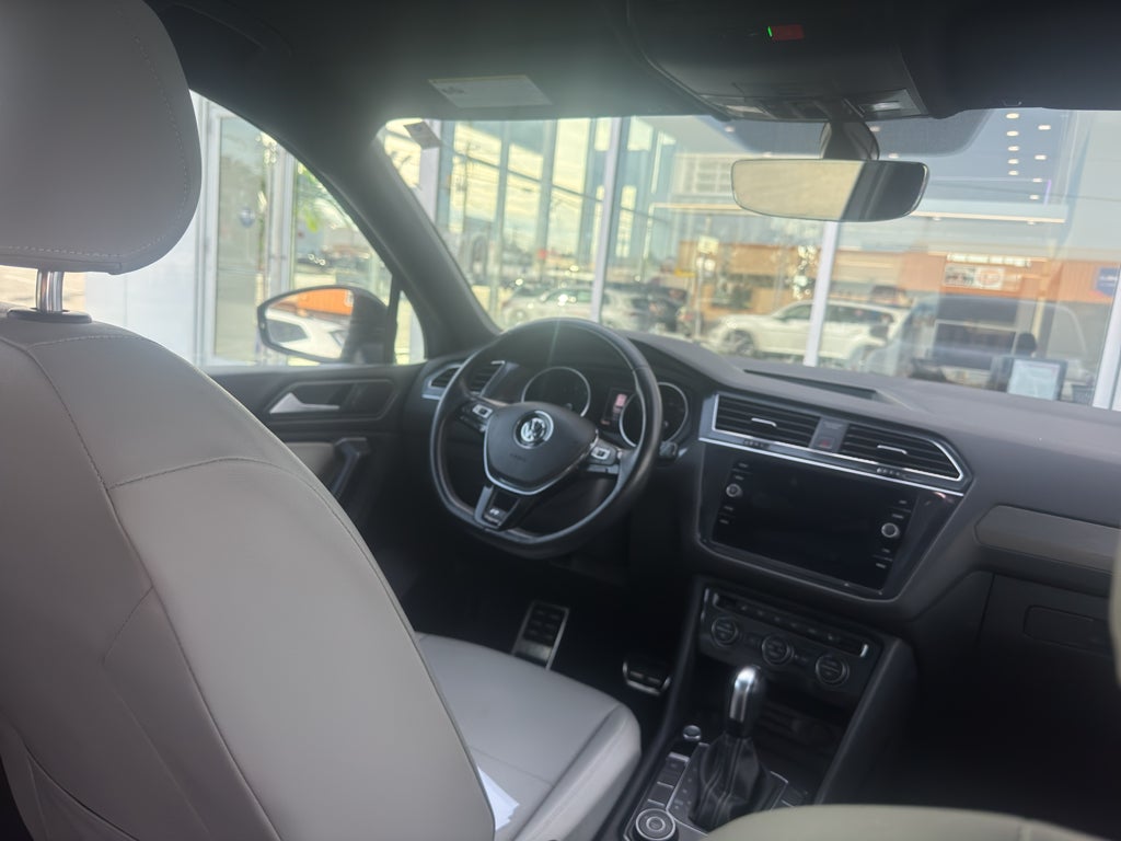 2021 Volkswagen Tiguan SE R-Line Black