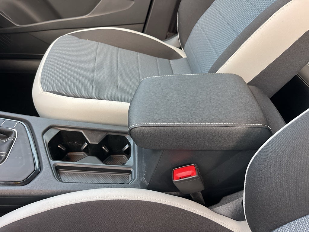 2025 Volkswagen Taos S