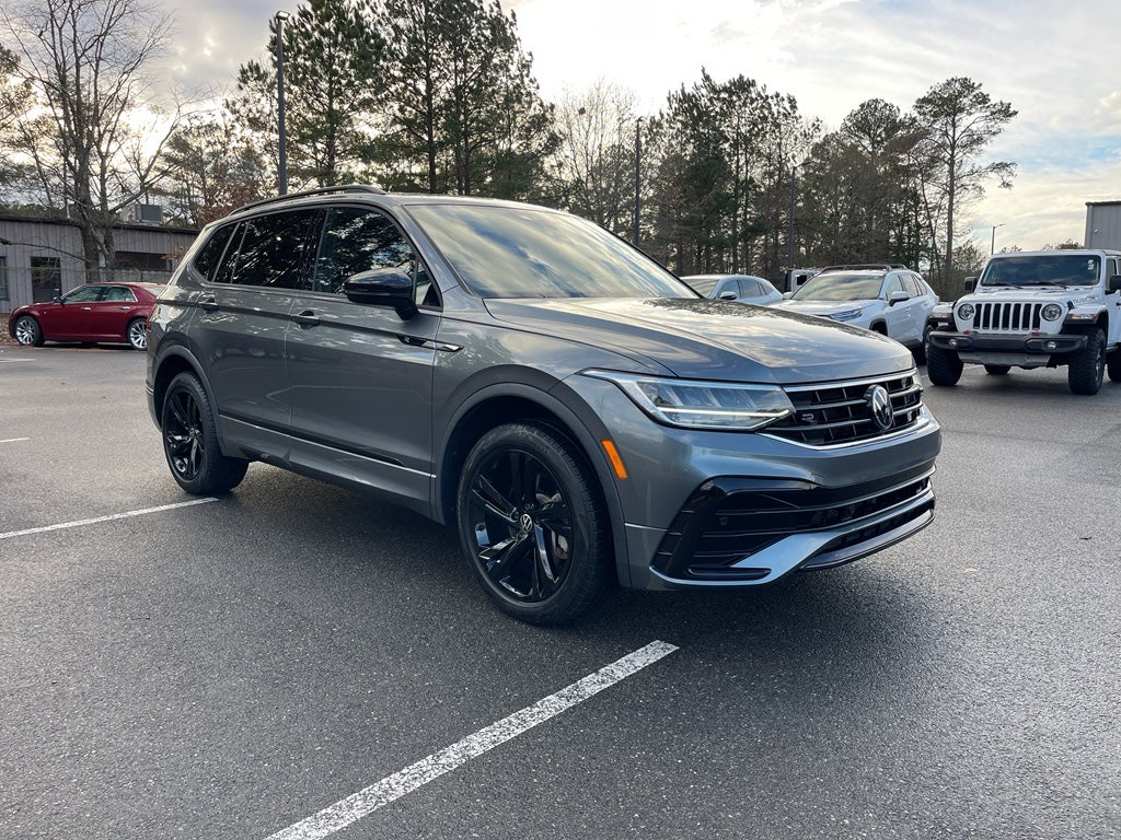 2023 Volkswagen Tiguan SE R-Line Black