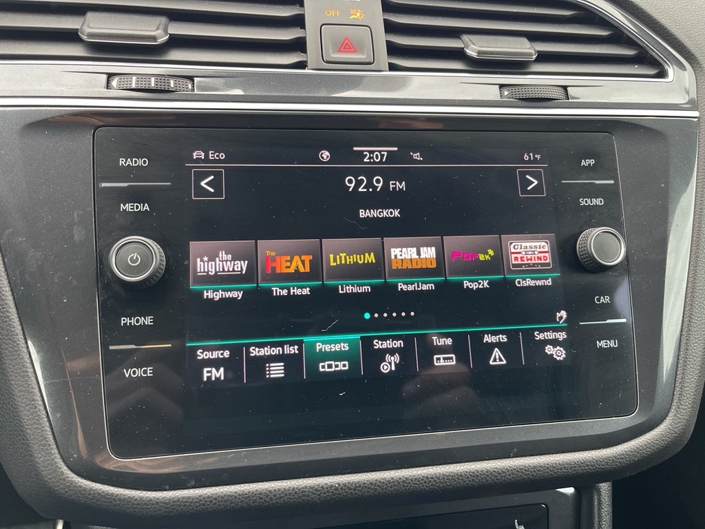 2023 Volkswagen Tiguan SE R-Line Black