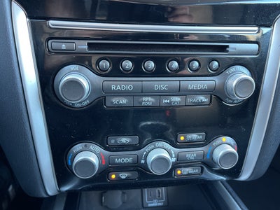 2020 Nissan Pathfinder S