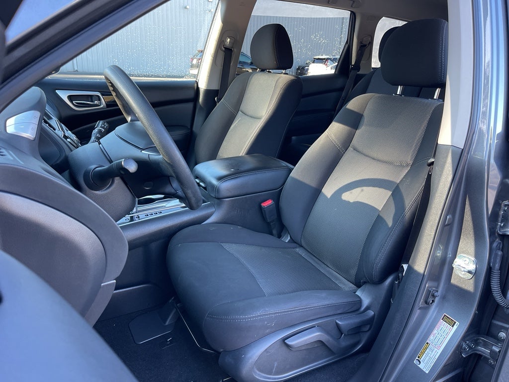 2020 Nissan Pathfinder S