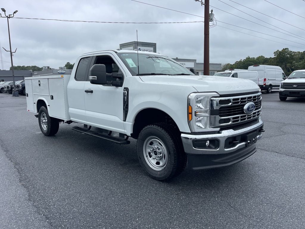 2025 Ford F-350SD XL 9' KNAPHEIDE SERVICE BODY
