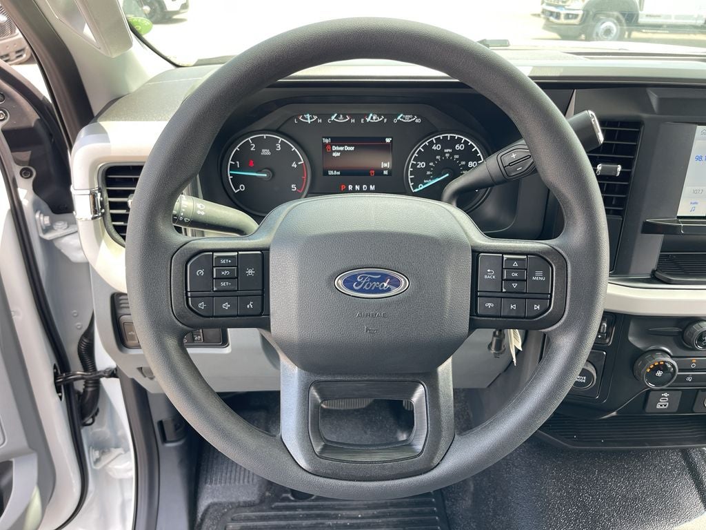 2025 Ford F-550SD XL 16' Duracube Box DRW