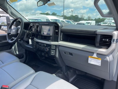 2025 Ford F-550SD XL 16' Duracube Box DRW