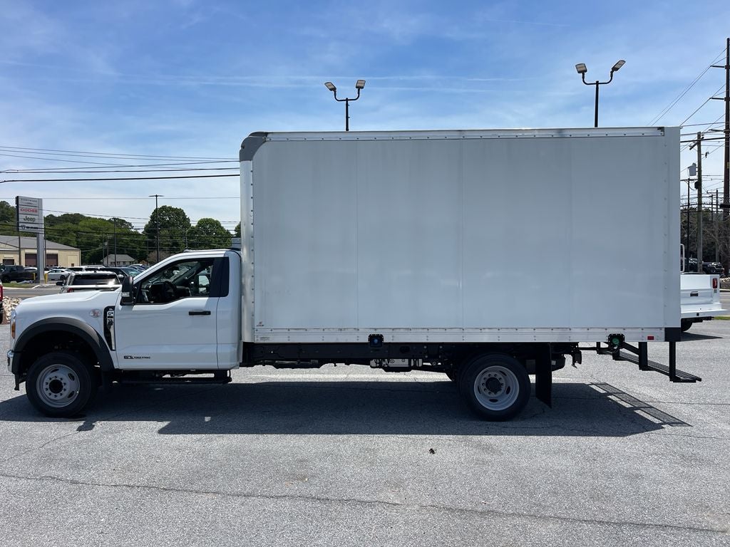 2025 Ford F-550SD XL 16' Supreme Box Truck DRW