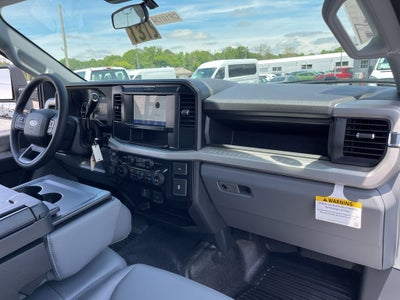 2025 Ford F-550SD XL 16' Supreme Box Truck DRW