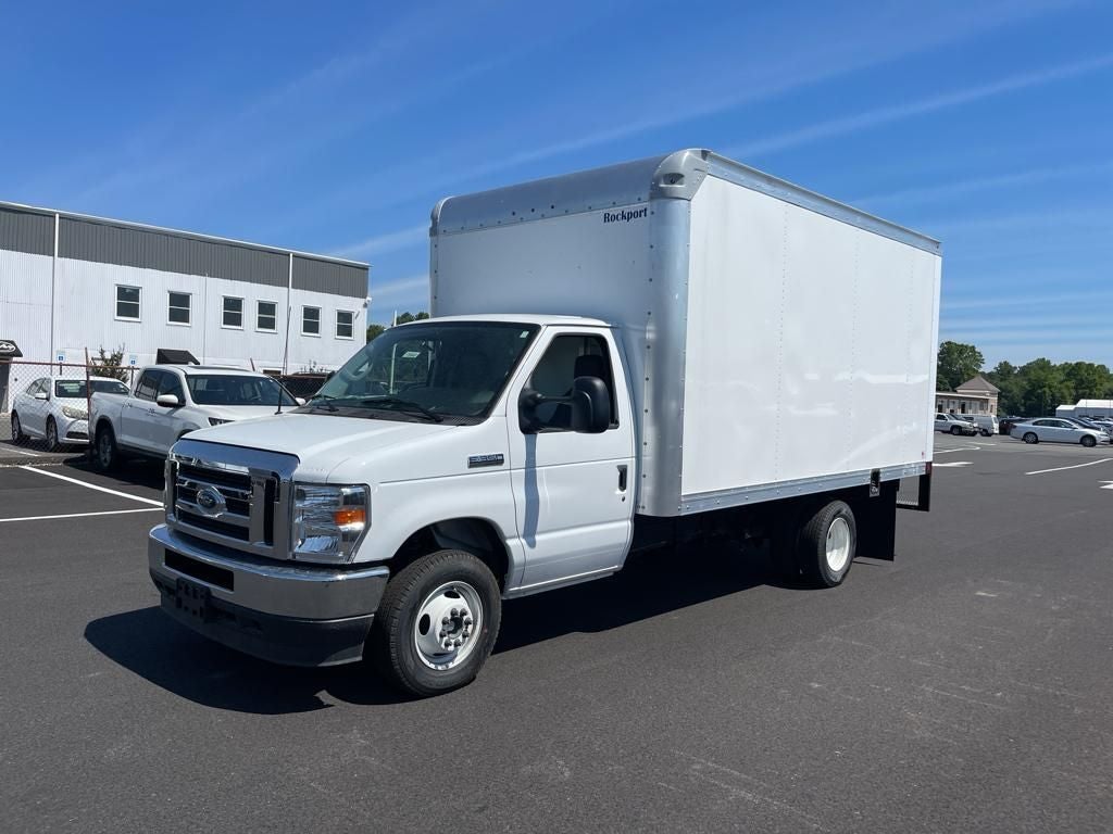 2025 Ford E-350SD Base 14' Box Truck w/ Ramp Cutaway