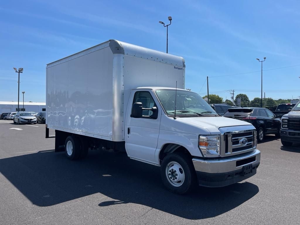 2025 Ford E-350SD Base 14' Box Truck w/ Ramp Cutaway