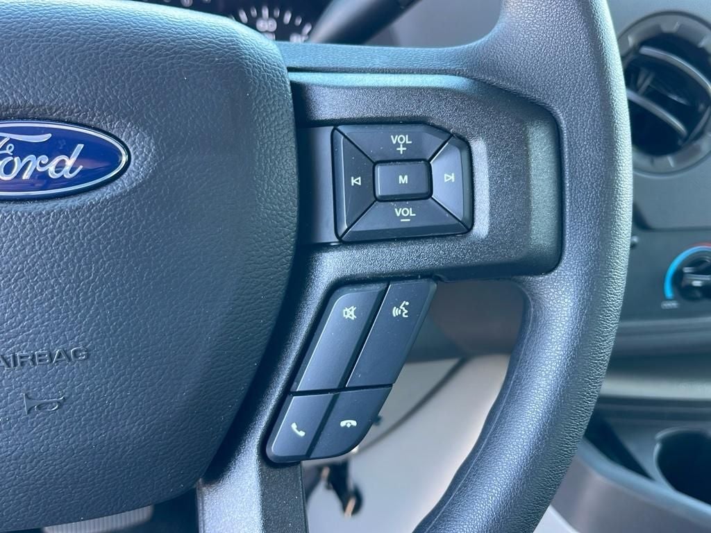 2026 Ford E-350SD Base 16' Dry Freight w/ Ramp Cutaway