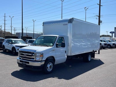 2026 Ford E-350SD Base 16' Dry Freight w/ Ramp Cutaway