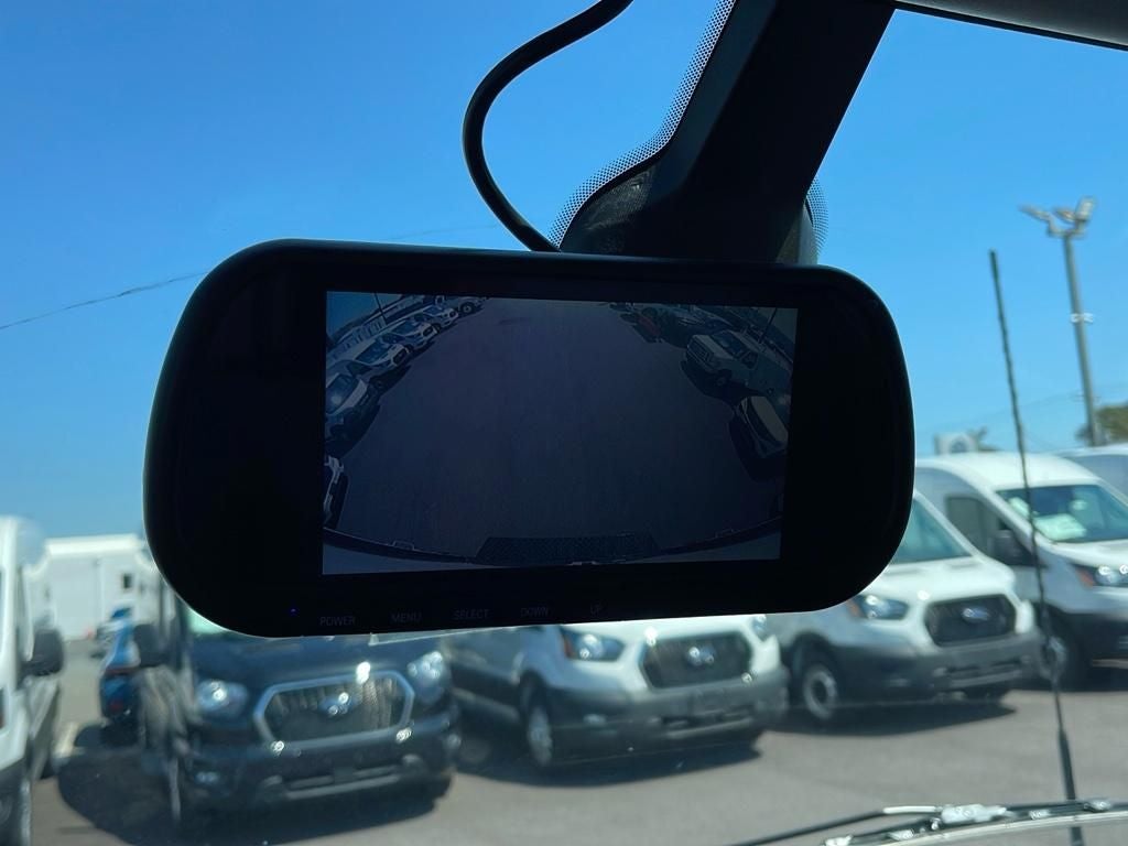 2026 Ford E-350SD Base 16' Dry Freight w/ Ramp Cutaway