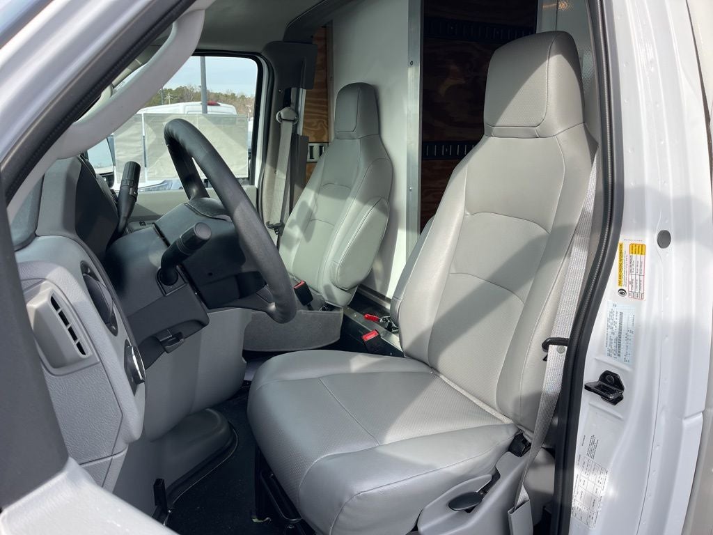 2025 Ford E-350SD Base 14' Box Truck w/ Ramp Cutaway