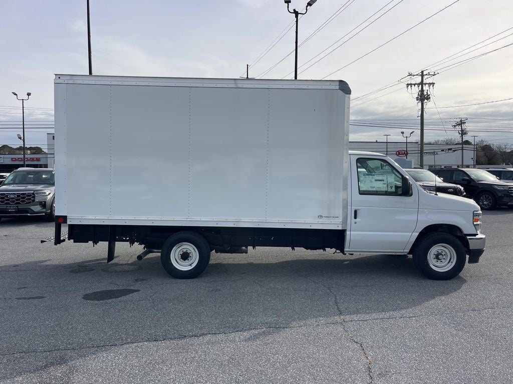 2025 Ford E-350SD Base 14' Box Truck w/ Ramp Cutaway