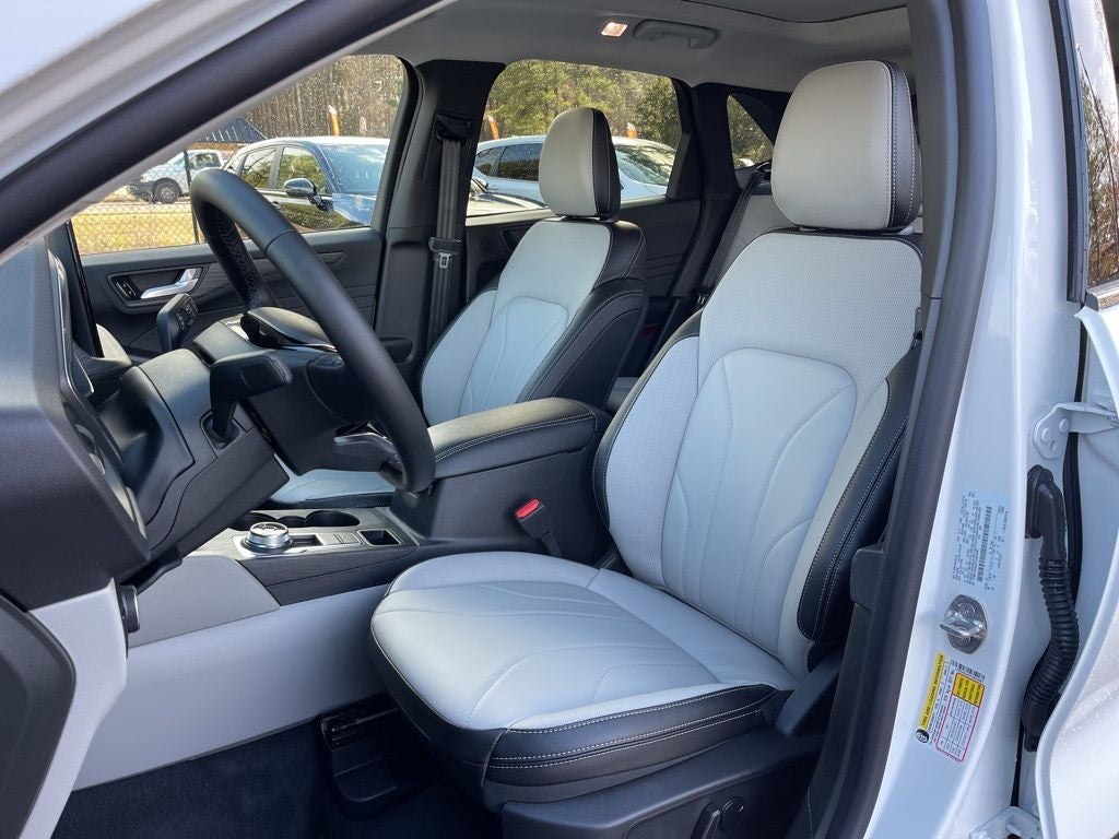 2026 Ford Escape Platinum