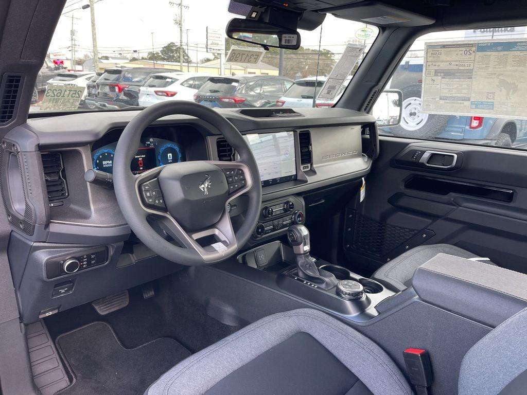2025 Ford Bronco Base