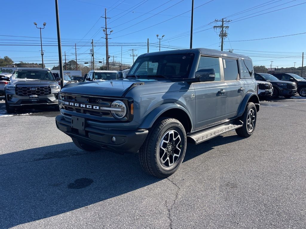 2025 Ford Bronco Outer Banks