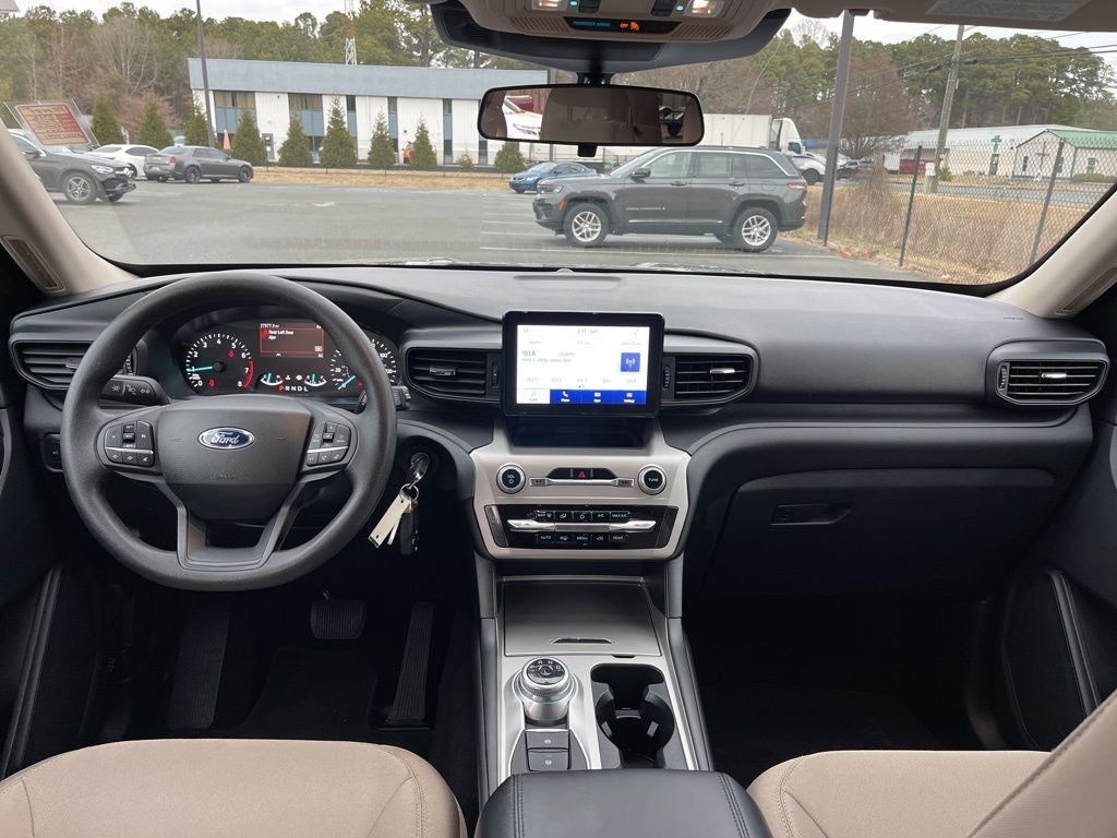 2022 Ford Explorer Base