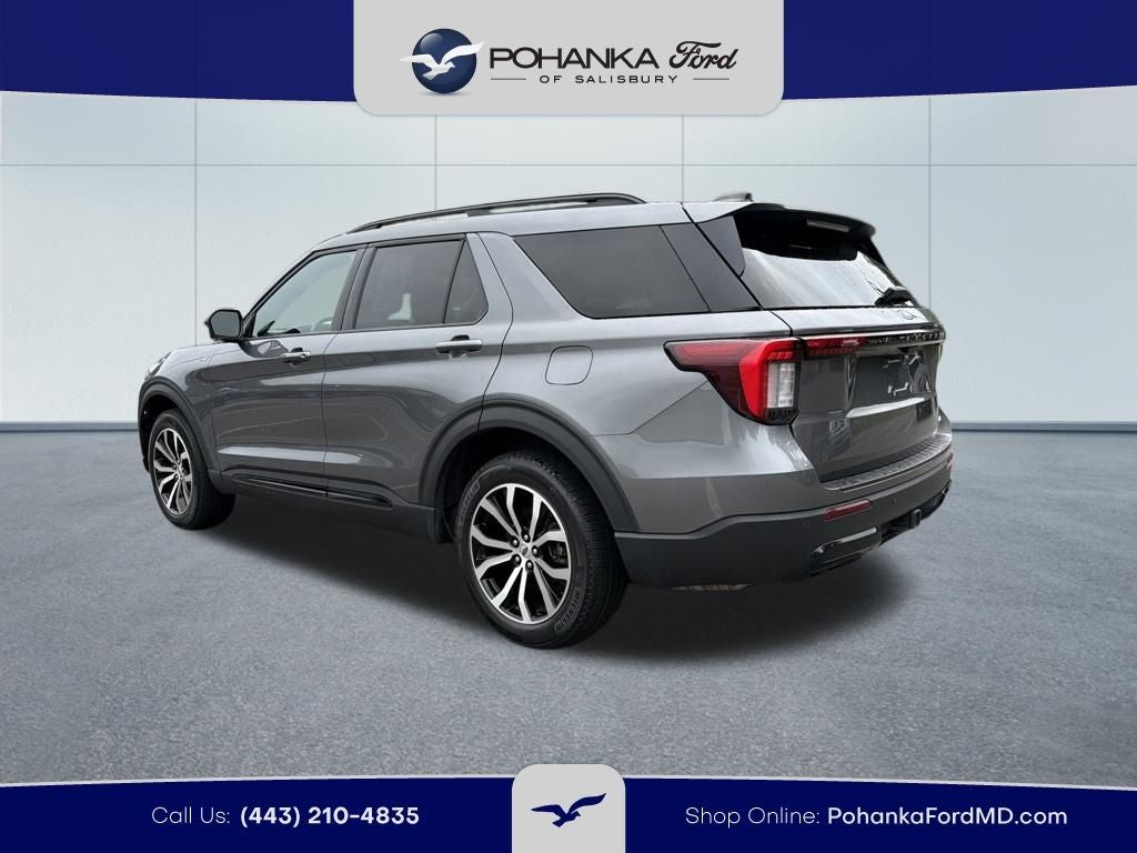 2025 Ford Explorer ST-Line