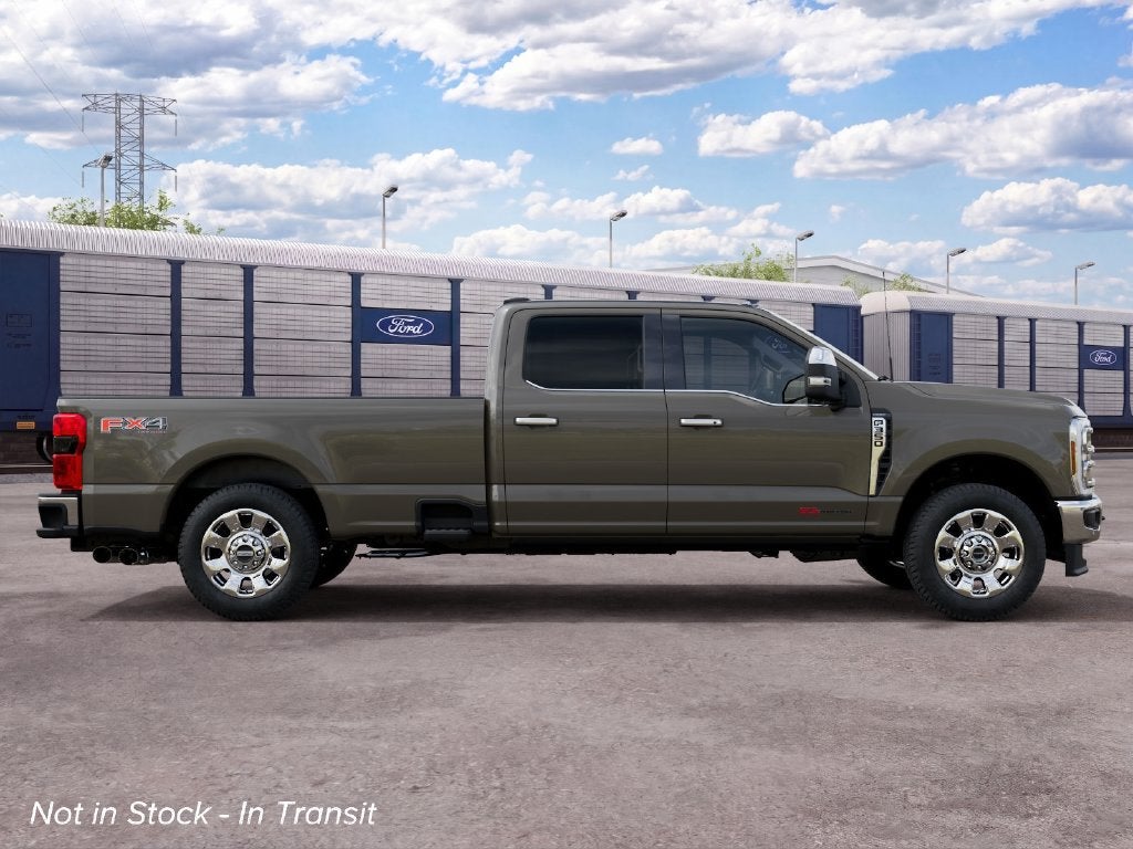 2027 Ford F-350SD Lariat
