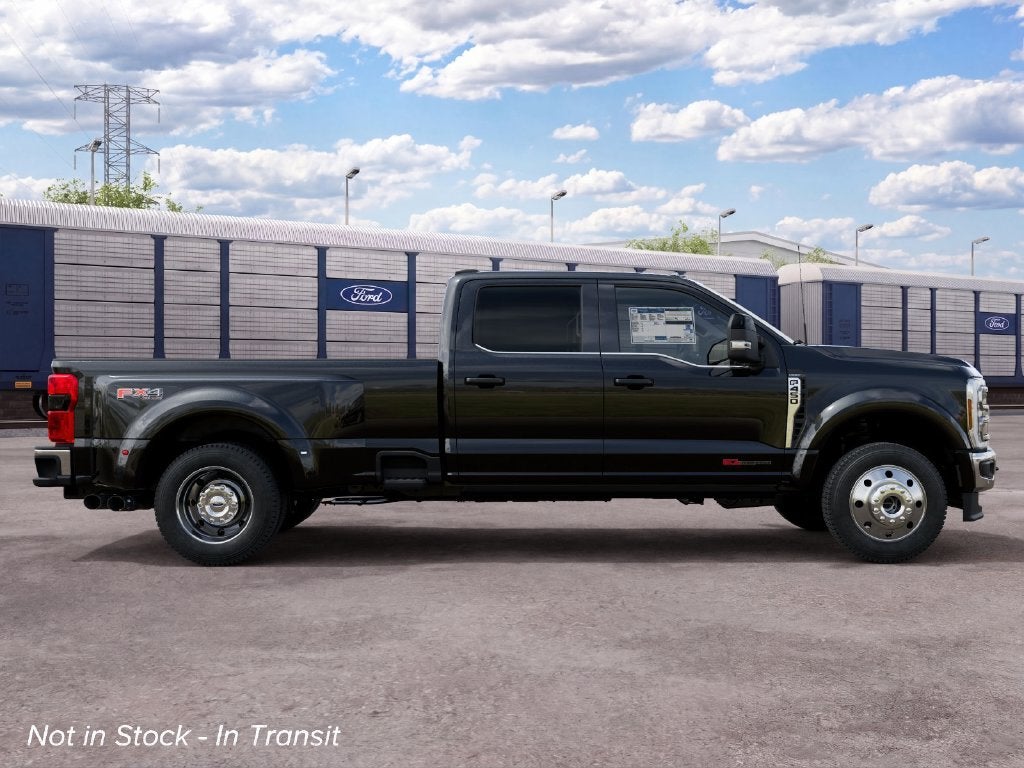 2027 Ford F-450SD Lariat DRW