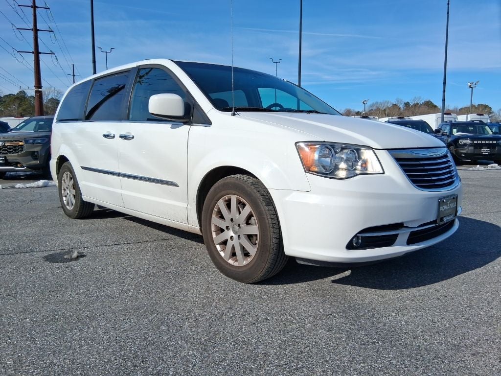 2016 Chrysler Town & Country Touring