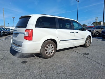 2016 Chrysler Town & Country Touring