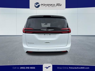 2025 Chrysler Pacifica Select