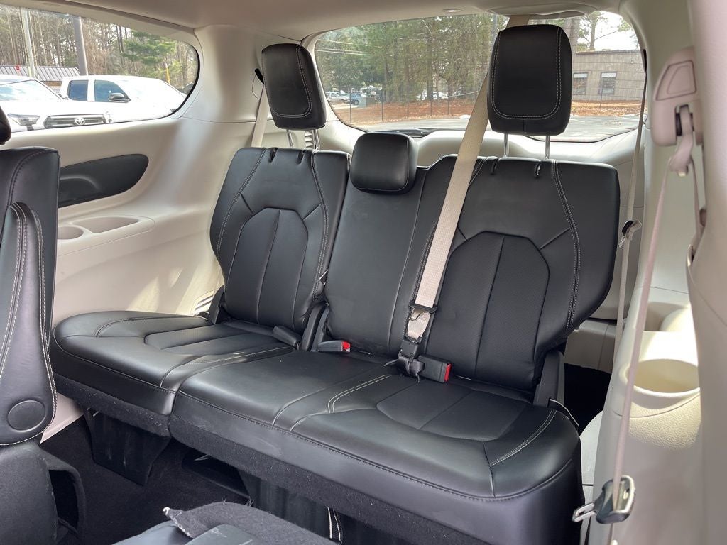 2024 Chrysler Pacifica Hybrid Select