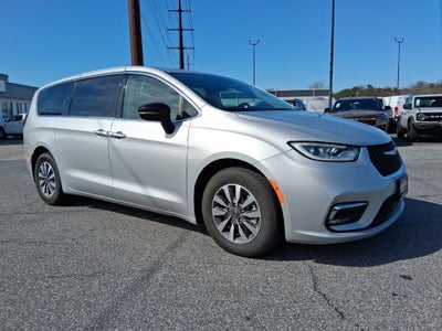 2024 Chrysler Pacifica Hybrid Select