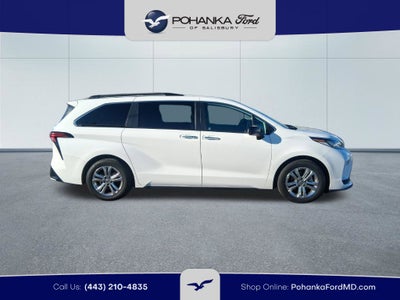 2023 Toyota Sienna XSE 7 Passenger