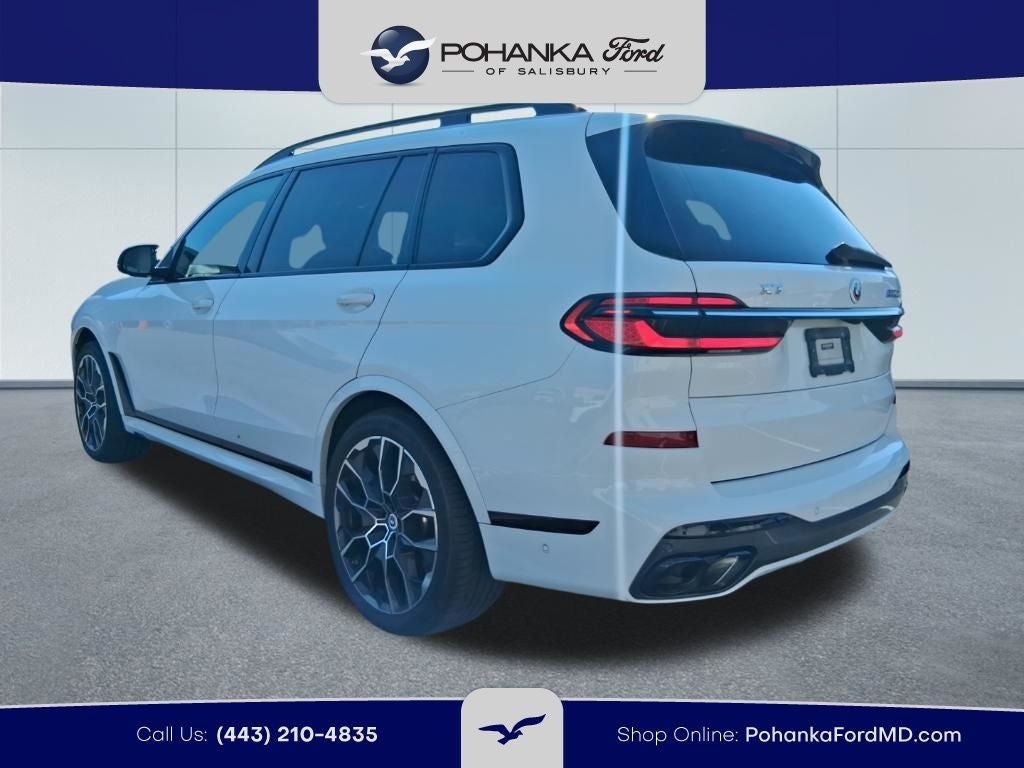2023 BMW X7 M60i