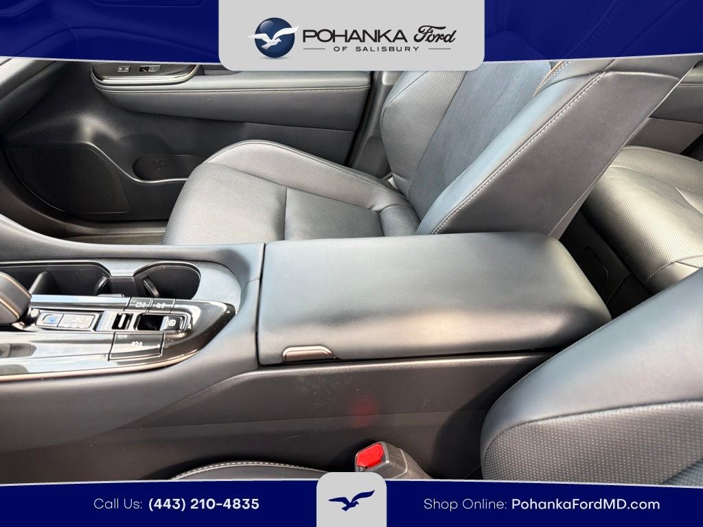2025 Toyota Crown Signia Limited
