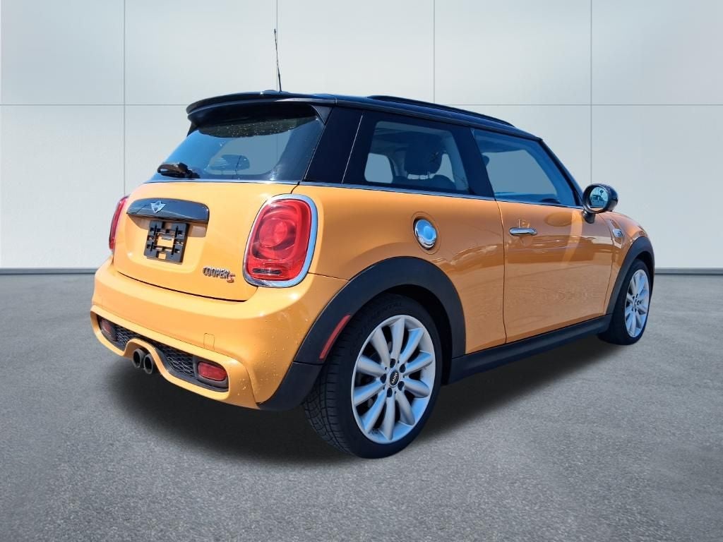 2015 MINI Cooper S Base