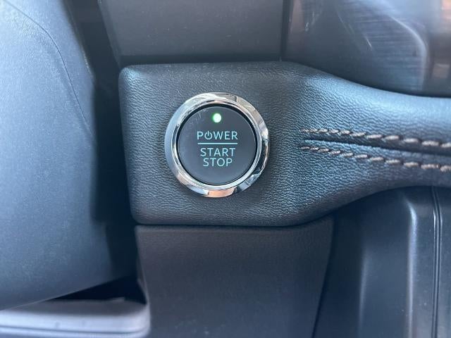 2025 Ford F-150 Lightning Lariat®