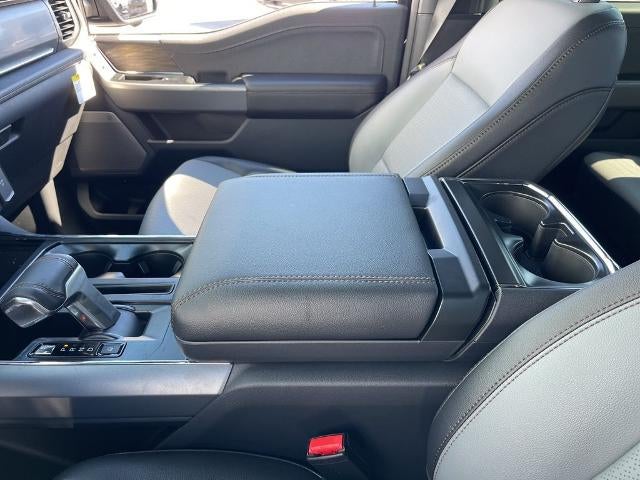 2025 Ford F-150 Lightning Lariat®