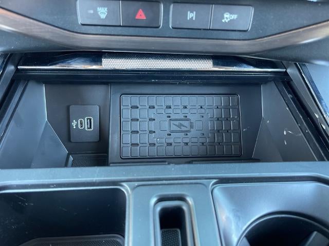 2025 Ford F-150 Lightning Lariat®